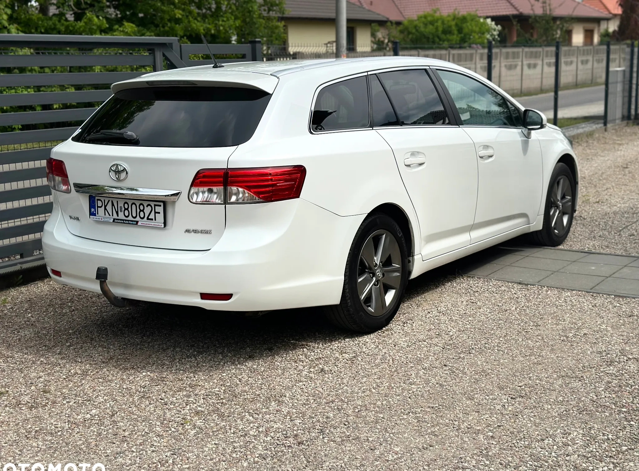 Toyota Avensis cena 48900 przebieg: 183500, rok produkcji 2014 z Góra małe 529